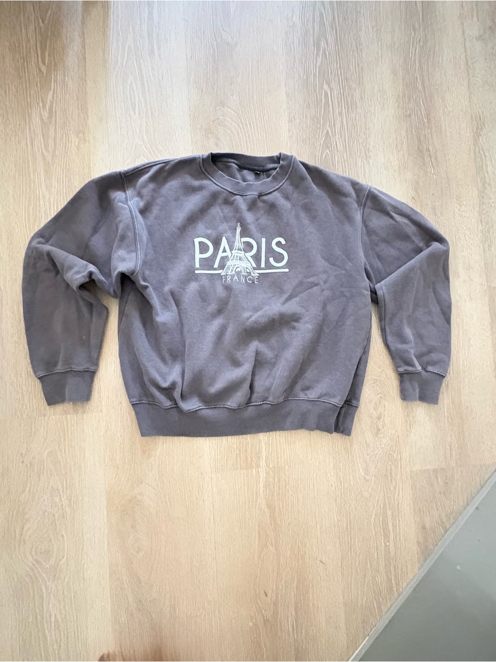 Embroidered Paris Graphic Crewneck Sweatshirt - Gray